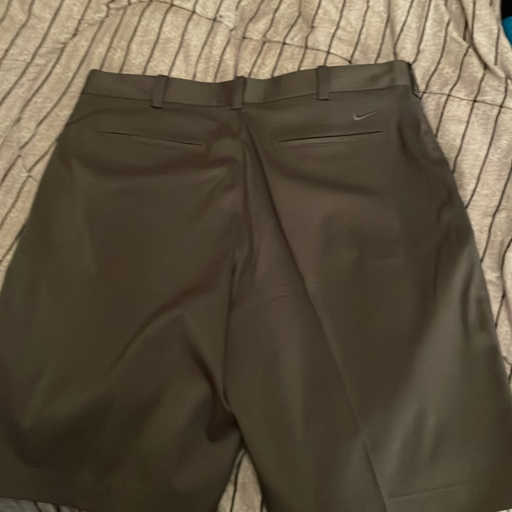 Nike Golf Shorts - Picture 2 of 2